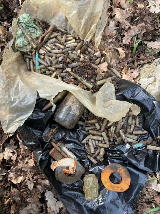 Под Феодосией обнаружили схрон с боеприпасами