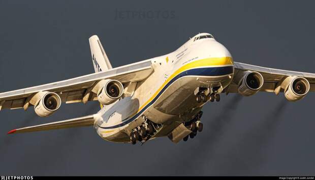 Поставки оружия на Украину продолжаются