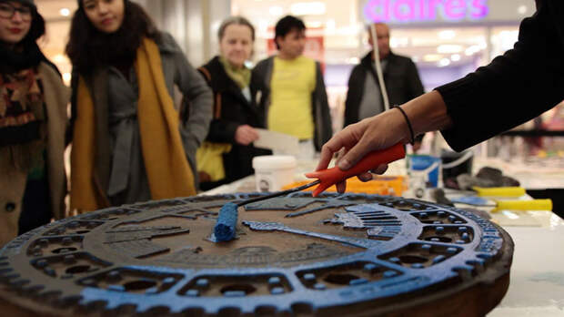 pirate-printers-manhole-covers-raubdruckerin-1