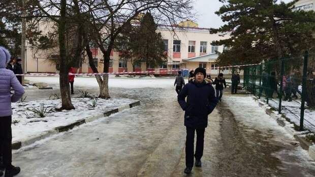 Власти Симферополя получили письмо о минировании каждой школы в городе