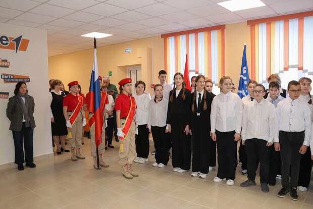 Андрей Чечерин проверил ход капремонта Мурзинской школы в округе