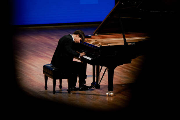 Российско-китайские пианисты блистают на конкурсе в Гнесинке