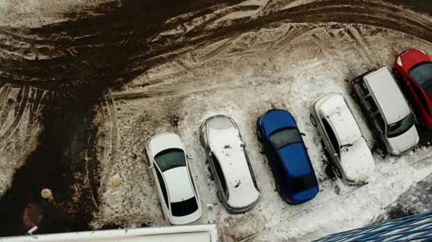 Автомобили, пострадавшие от падения сосулек в Санкт-Петербурге Автомобили, пострадавшие от падения сосулек в Санкт-Петербурге зима, санкт-петербург, сосулька