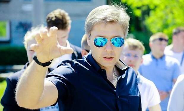 Центр госязыка оштрафовал Ушакова за общение в соцсетях на русском