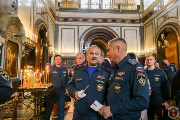 Благодарственный молебен. Фото: МЧС