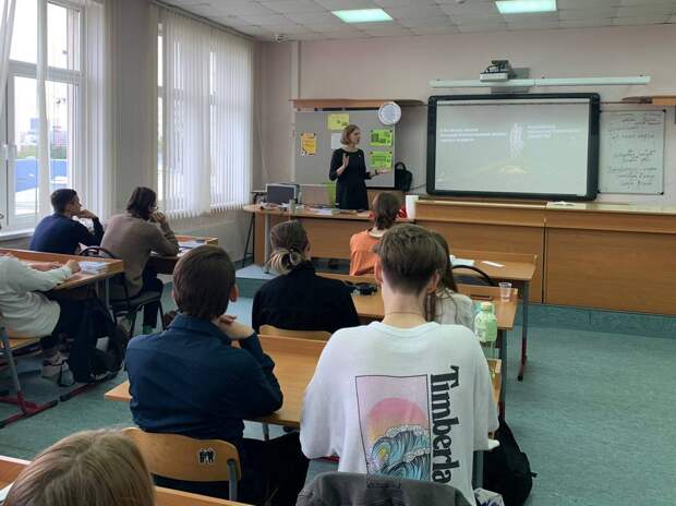 Сотрудники Департамента науки и образования РВИО рассказали школьникам о Великой  Отечественной войне