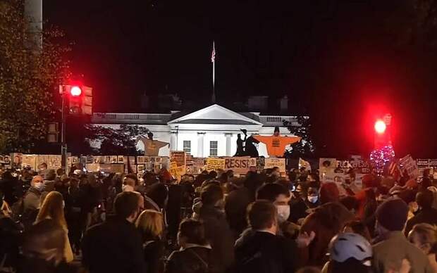 В США разворачивается наихудший поствыборный сценарий В США разворачивается наихудший поствыборный сценарий