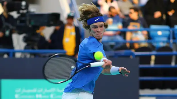 Рублёв вышел в финал турнира ATP в Аделаиде