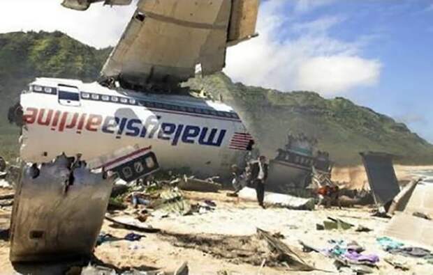 Сбитый самолет Boeing 777 (рейс MH17) авиакомпании Malaysia Airlines вирусное фото, подделка, фейк