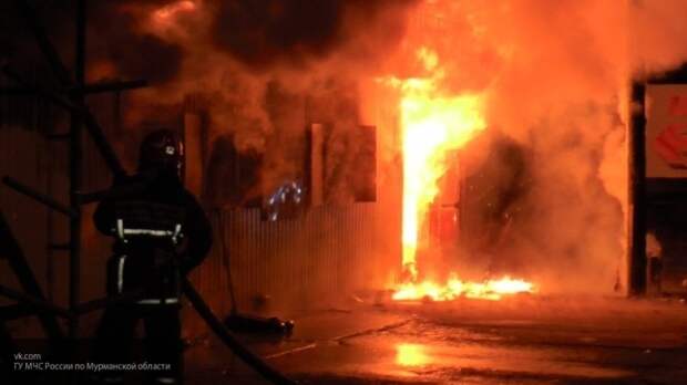 Более 60 пациентов эвакуировали из горящего здания больницы в Новосибирске