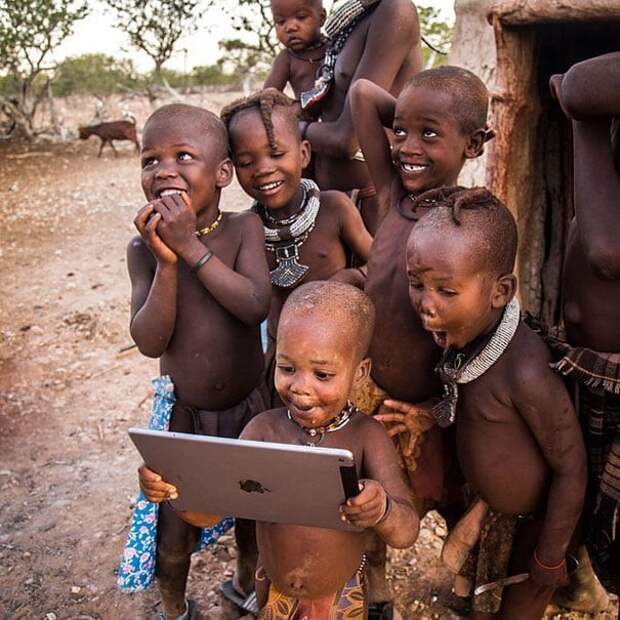 Дети из африканского племени впервые видят iPad реакции, реакция, реакция людей, смешные фотки