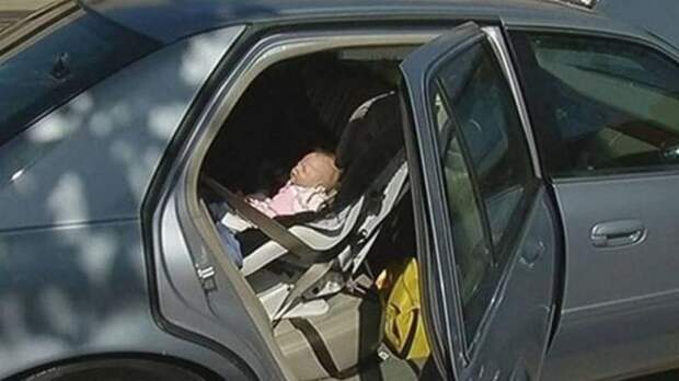Запертый в машине младенец взволновал бдительных граждан