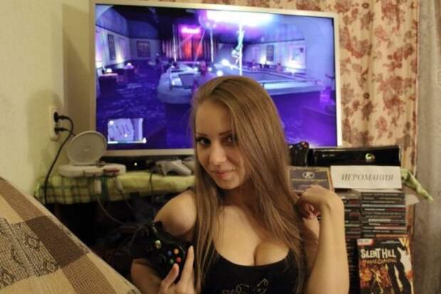 А твоя девушка играет в игры? Фото девушек геймеров!