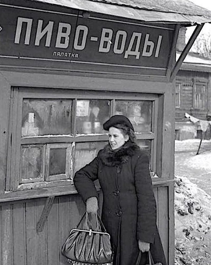 8. Когда-то их ласково обзывали "палатка" 90-е, комок, ларек, магазины 90-х, ностальгия