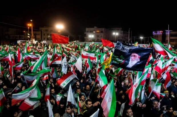 Иранцы, поддерживая Ливан, вышли на улицы с обещанием сражаться до конца