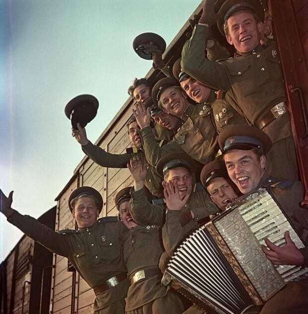 Подборка фотографий из архива популярного в СССР журнала «Огонек»