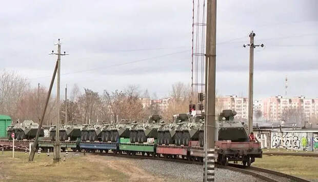 Украинские медиа: Россия снова планирует перебросить войска и технику в Белоруссию