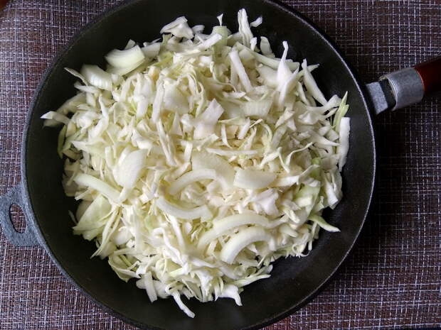 Хочу поделиться рецептом «Вьетнамских пирожков с мясом и капустой». Готовлю их вместо жареных - очень здоровая еда