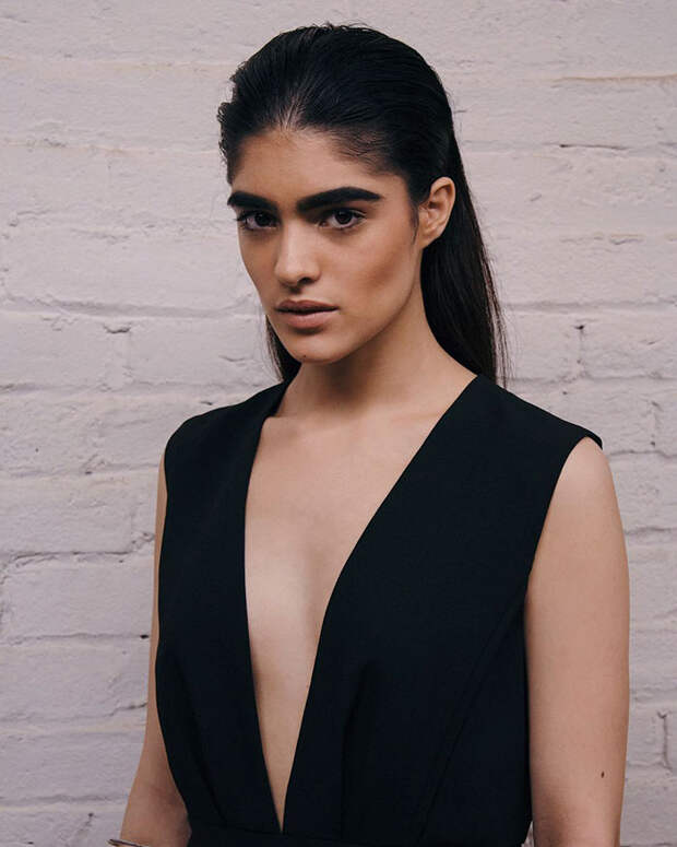 bullying-thick-eyebrows-model-career-natalia-castellar-5