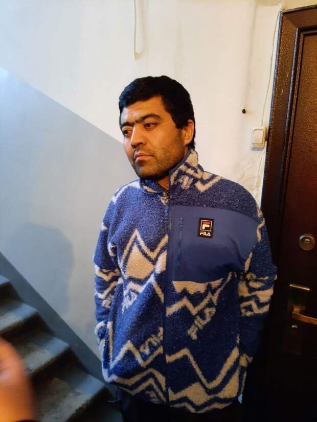 "Мы теперь здесь главные": приезжий из Средней Азии не дает жизни всему подъезду во Владивостоке