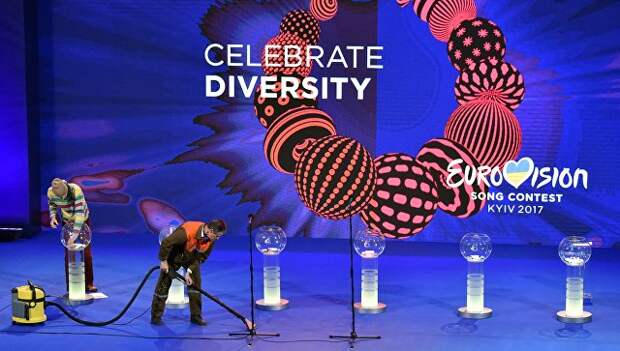 Подготовка к церемонии жеребьевки конкурса Евровидение 2017 в Киеве. Архивное ФОТО Подготовка к церемонии жеребьевки конкурса Евровидение 2017 в Киеве. Архивное ФОТО