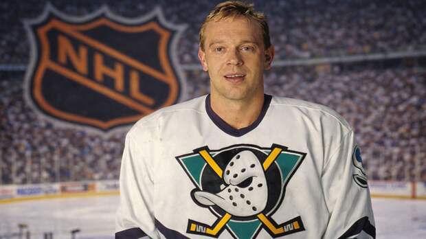 Он переплюнул Овечкина и других легенд, навсегда войдя в историю Америки! Уникальный случай Федотова в НХЛ