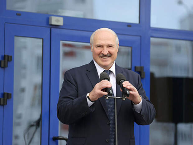 Лукашенко лично победил коронавирус боевым безумием берсерка Лукашенко лично победил коронавирус боевым безумием берсерка