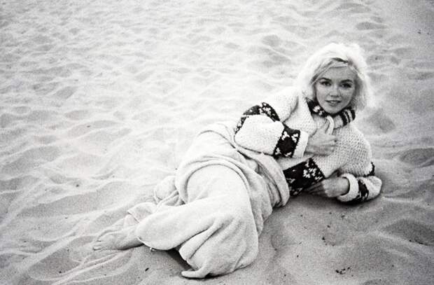 Снимок с последней фотосессии Мэрилин на пляже в Санта-Монике аукцион, мэрилин монро, фотография