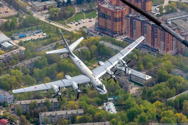 Москва из кабины самолета Ил-78 авиатехника, авиация, москва