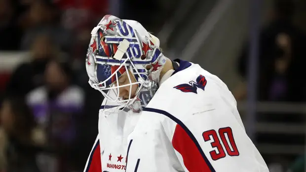 Самсонов потерпел первое поражение в сезоне НХЛ