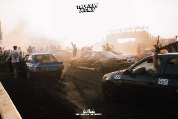 tsunami picnic x lowdaily 42
