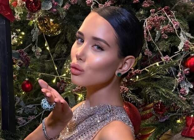 Аврора Киба после разрыва с Лепсом флиртовала с сыном Дубцовой