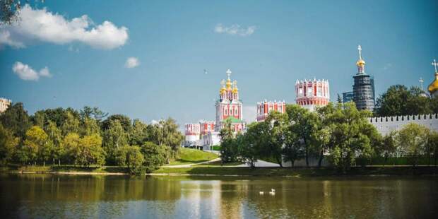 Собянин осмотрел ход работ по реставрации Новодевичьего монастыря. Фото: mos.ru
