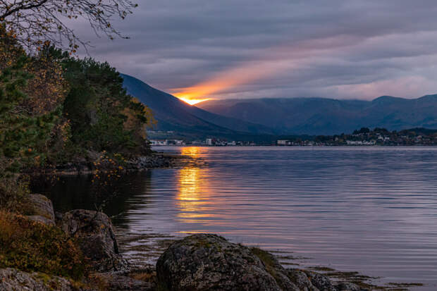 Last glimpse of light  by Torstein H  on 500px.com