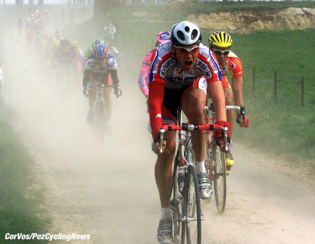 Parijs-Roubaix, foto Cor Vos ©2000 Jacobsen