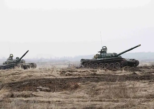 В армейском корпусе Балтийского флота контрольная проверка танковых экипажей завершилась тактико-огневыми упражнениями