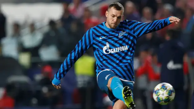 Дзюба сравнил Азмуна с графом Дракулой