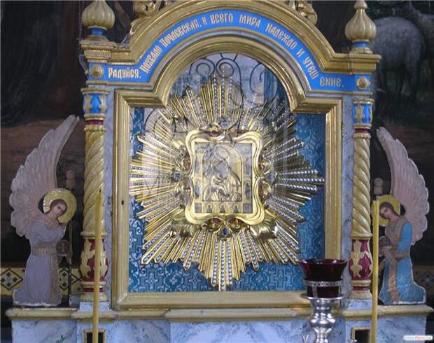 5 августа - Празднование в честь Почаевской иконы Божией Матери (1675).