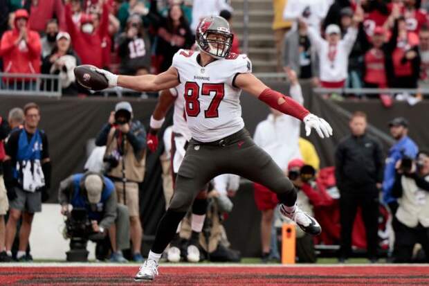 rob-gronkowskis-message-bruce-arians-after-retirement