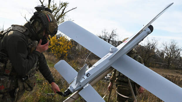 Морпехи уничтожили два танка и гаубицу ВСУ. Лучшее видео из зоны СВО