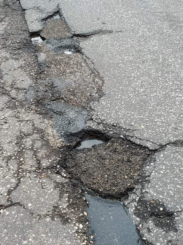 Breaking track. Дорога Тверь Ржев. Разбитая дорога. Трасса Тверь Ржев. Убитые дороги Твери.