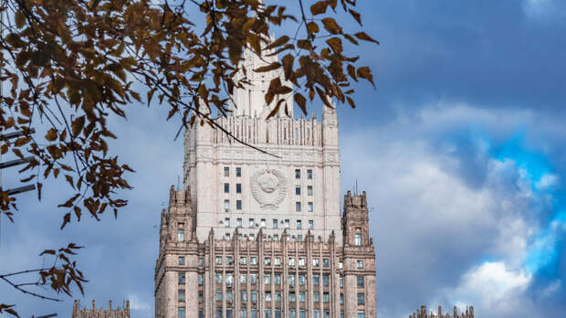 Глава офиса Зеленского: российские дипломаты хорошо умеют вести переговоры