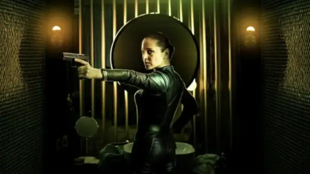 Шпионка-оборотень и актёрский дуэт из России: чем интересен сериал «С холода»