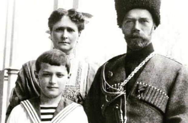Даже русские цари носили газырницы. |Фото: Pinterest.