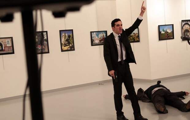 В Анкаре совершено покушение на посла РФ