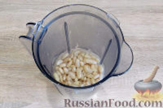 Фото приготовления рецепта: Паштет из фасоли, с мёдом и семенами льна - шаг №4