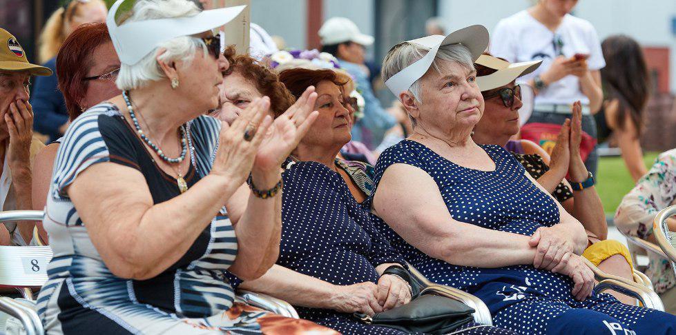 В Москве для горожан старшего возраста подготовили развлекательную программу. Фото: mos.ru