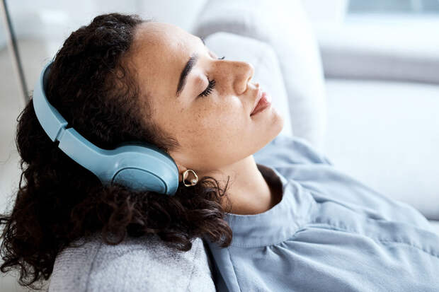 Общественная палата РФ: большинство россиян ждет рабочий понедельник после Пасхи