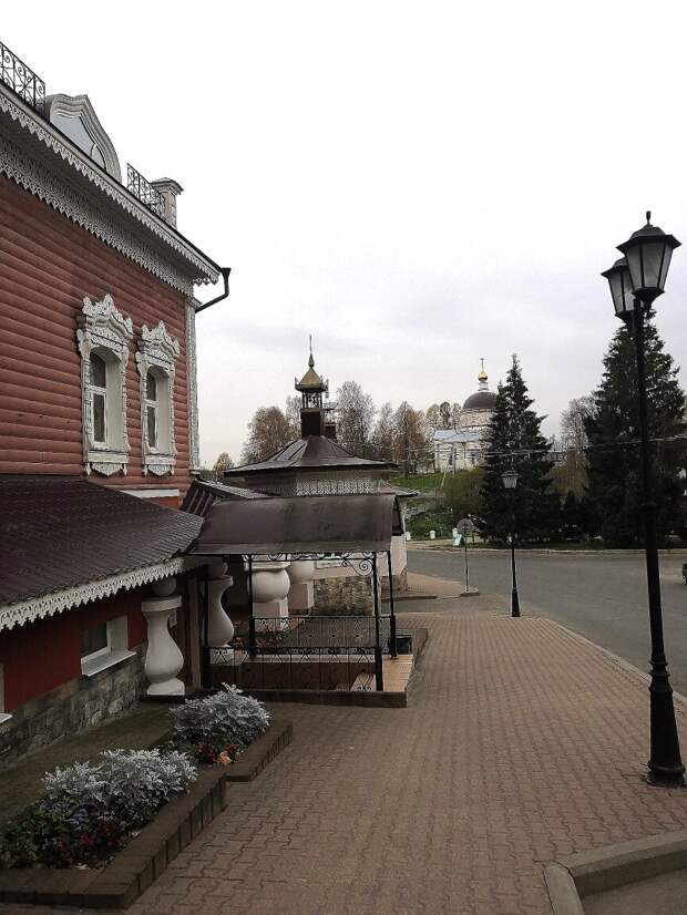 Кто в теремочке мышином живет? Кто в Мышкине уютном притаился?