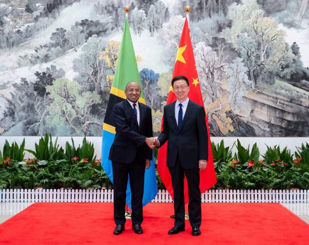 Как Китай стал главным экономическим партнёром Африки и сколько вкладывает в неё